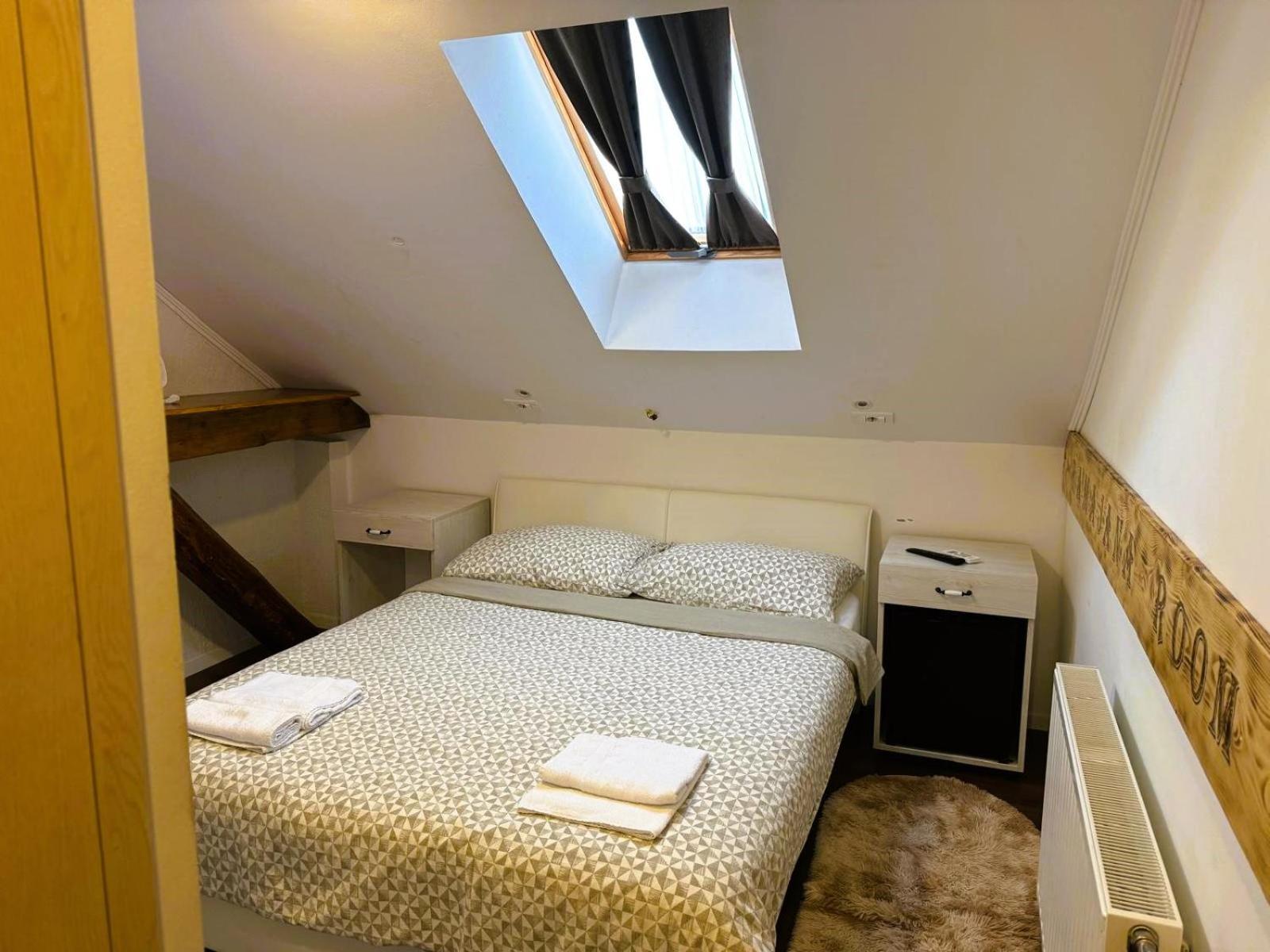 Tomislav Hotel Загреб Екстериор снимка
